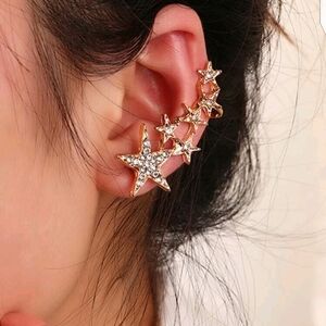 🆕🌟STAR GOLD-TONE RHINESTONE EAR CLIMBER CUFF🌟